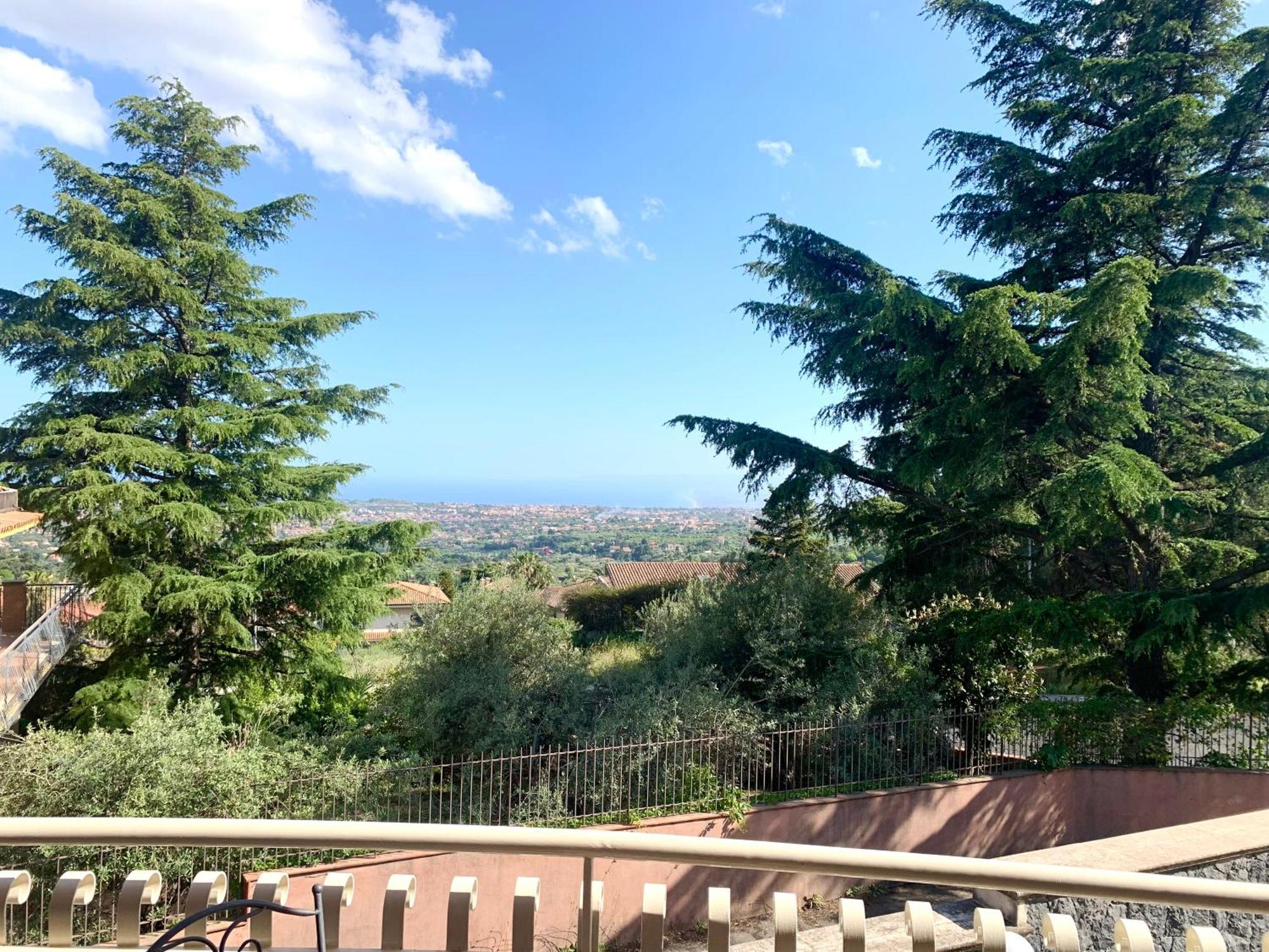Etna Royal View Aparthotel Trecastagni Exteriör bild